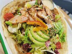 照烧鸡肉配牛油果拉法沙拉-HELLO 27 意面·沙拉·帕尼尼