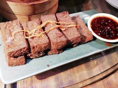 -胡桃里音乐餐厅(陶溪川店)(川湘赣菜·世界百大酒庄直供红酒·音乐表演)