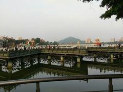-龙虎塔