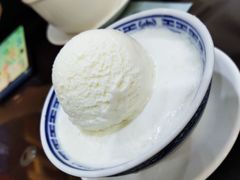 双皮奶加雪糕-仁信老铺甜品(北京路店)