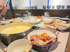 -尚尚仙·酸汤猪手·猪肚鸡火锅(华联万柳购物中心店)