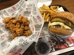 -The Habit Burger Grill 哈比特汉堡(世博店)