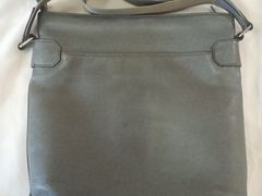 -爱革·洗衣改衣·洗鞋修鞋·洗包修包·奢侈品护理(宝地广场店)