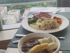 -湖景知味西餐厅•简餐轻食 自助餐(南京金茂威斯汀大酒店)