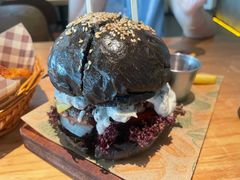 -三勾JJJ Burger&Coffee(梅溪湖店)