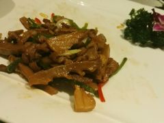 肉丝炒野山菌-觅唐MITONG(鸟巢店)