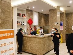 -煲王粤菜餐厅(中侨中心店)