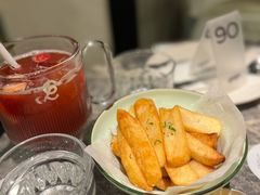 炸薯条配蜂蜜芥末酱-gaga(深圳南山益田假日广场店)