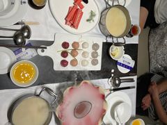 -红鼎豆捞·非遗鲍皇汤火锅(宝丰路店)