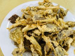 炸蘑菇-春水锅贴·传统鲁菜(大明湖店)