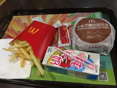 -麦当劳(卫星广场店)