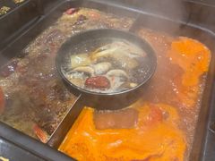 -老牌坊云南鱼豆花火锅(爱建店)