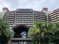 -三亚湾海居铂尔曼度假酒店