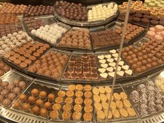 -Laderach 莱德拉(上海环贸iapm店)