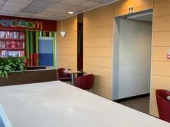 -麦当劳(展览路店)