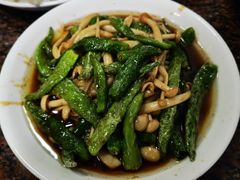 尖椒海鲜菇-张一品食府