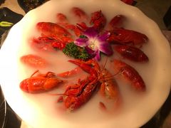 -沪小胖小龙虾(淮海中路旗舰店)