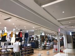 -优衣库(郑州丹尼斯大卫城店)