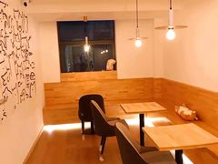 -猫腻·猫咖·撸猫馆(星光大道店)