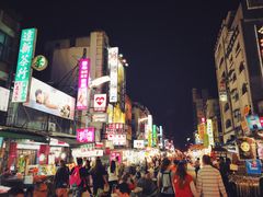 -六合夜市