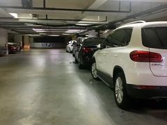 -大宁国际商业广场-地下停车库