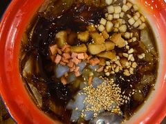 -爆炸头阿姨小四川正宗川味小吃(无任何分店)