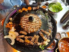 -豚豚家돈돈가韩国锅盖烤肉(新北万达店)