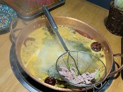 -洱火云南酸菜牛肉火锅(石景山当代商城店)