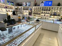 -新视达眼镜店·蔡司·依视路(名镜苑店)