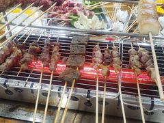 -哈尔滨小酒馆·鲜肉现穿自助烧烤(康新花园店)