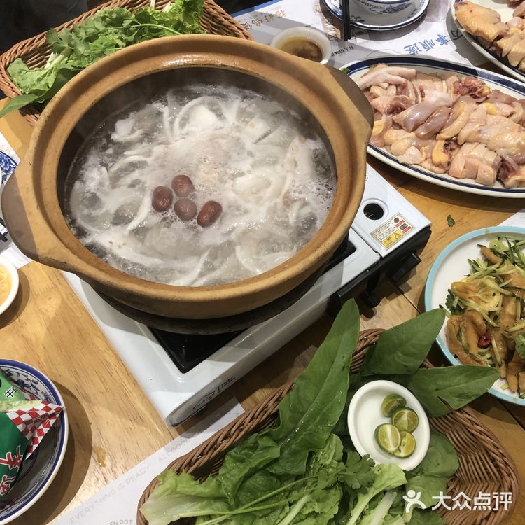 椰子味十足，真的不错 吃到后面汤底有些油了