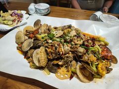 -东来菜馆•手抓海鲜家常菜•海鲜锅贴(鸽子窝店)
