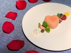 法式蜜桃心型茉莉花慕斯-弦月窗LUNETTE BY AMANDA(复兴路店)