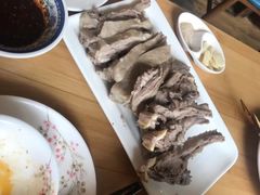 -清真·玛丽亚新疆菜主题餐厅(浙江中路店)