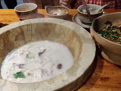 -滇香肴·云南菜蒸汽石锅鱼(云南北路店)