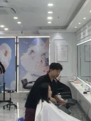-镁连社·美联社