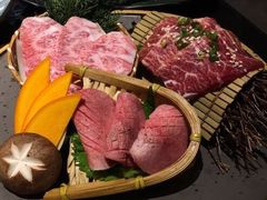 -山川小町·极番烧肉(新地假日广场店)
