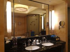 -成都保利公园皇冠假日酒店(熊猫基地店)