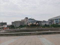 -泉城广场