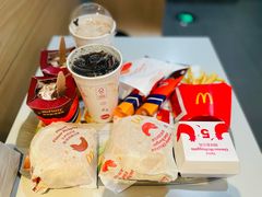 金尊肉酱安格斯厚牛堡套餐-麦当劳(欧亚卖场店)