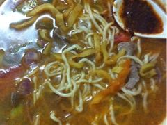 猪肝香肠西红柿-管记皮肚面