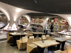-钟书阁(珍园店)