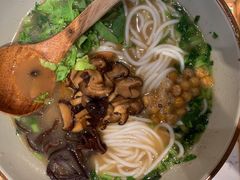 -百春原湖南牛肉粉(百联世纪店)