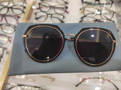 -美式眼镜·授权蔡司.依视路.尼康.豪雅.明月(人民广场店)