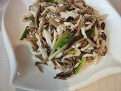 香菇滑鸡丝-马凯餐厅(长椿街店)