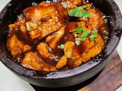 石锅焖豆腐-滇越乘象云南餐厅(豆各庄店)