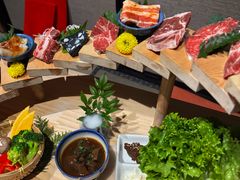 -山川小町·极番烧肉(新地假日广场店)