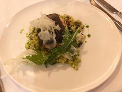 香煎三文鱼配珍珠意面-WOLFGANG PUCK KITCHEN & BAR(迪士尼小镇店)