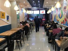 大堂-螺小胖柳州螺蛳粉(钟楼总店)