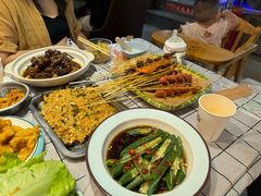 -顶峰夜宴·龙虾烧烤大排档(九江学院店)